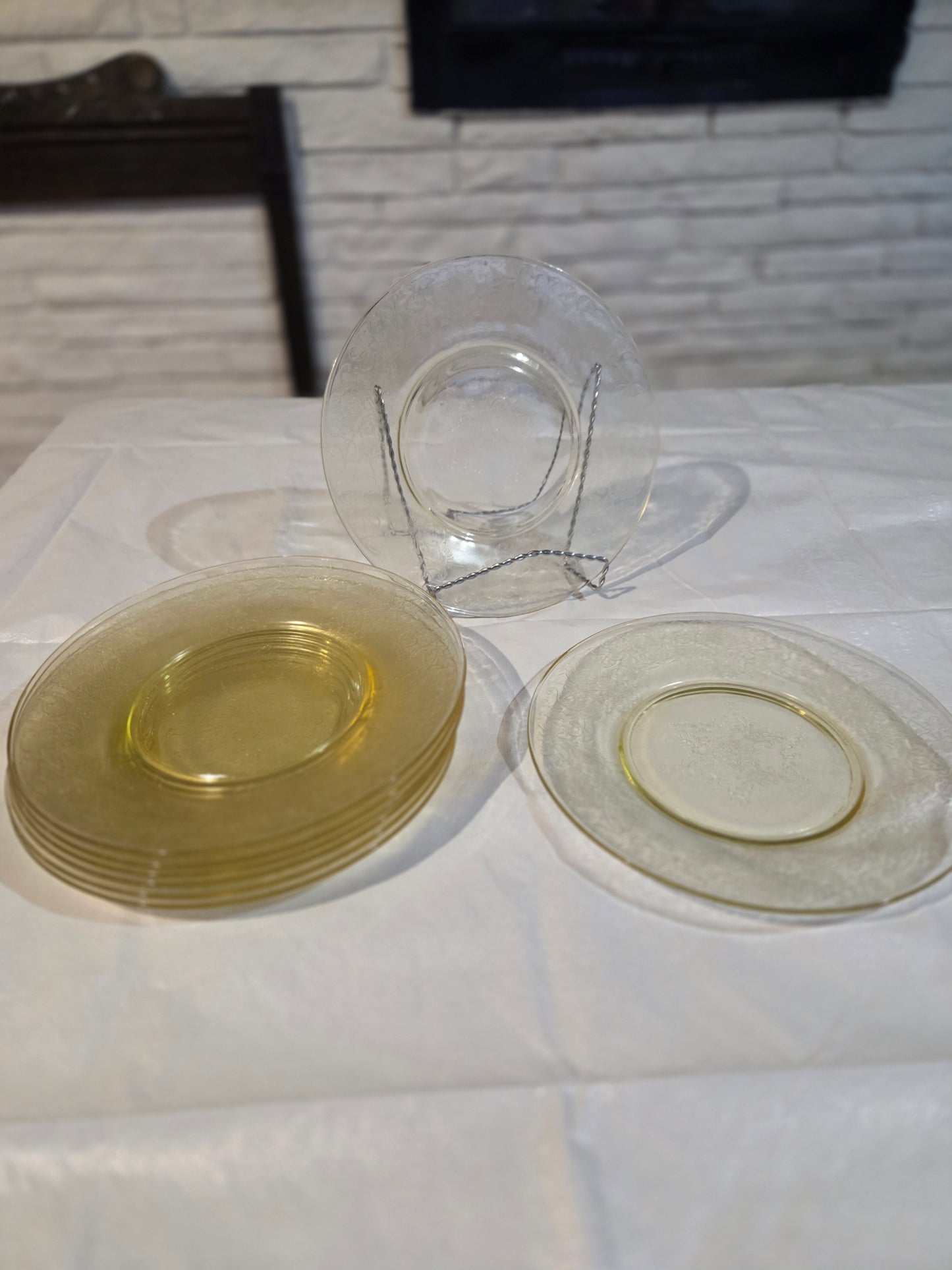 1930s Hazel Atlas Yellow FLORENTINE No 2 Poppy Depression Glass 10 inch dinner plate