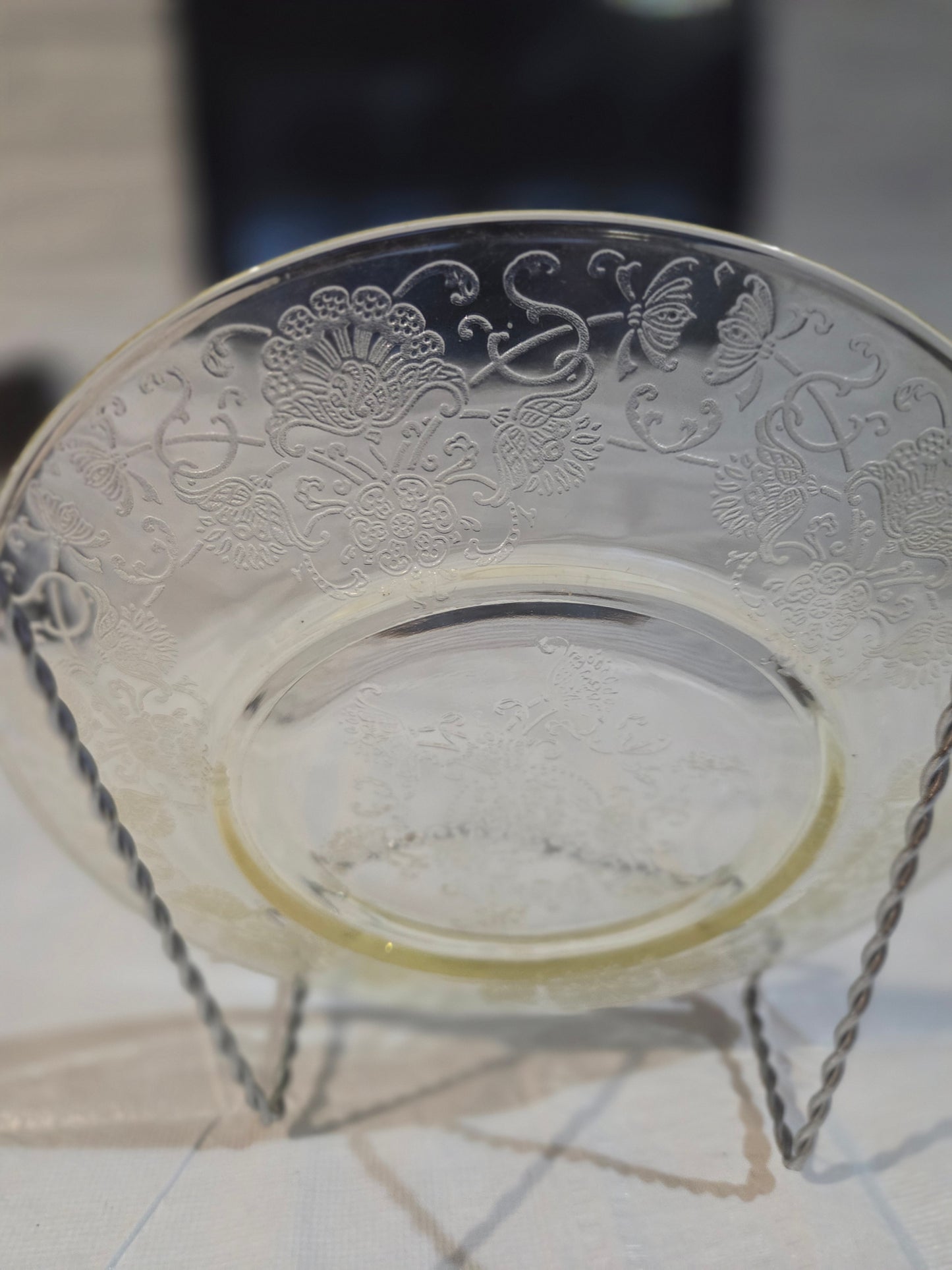 1930s Hazel Atlas Yellow FLORENTINE No 2 Poppy Depression Glass 10 inch dinner plate