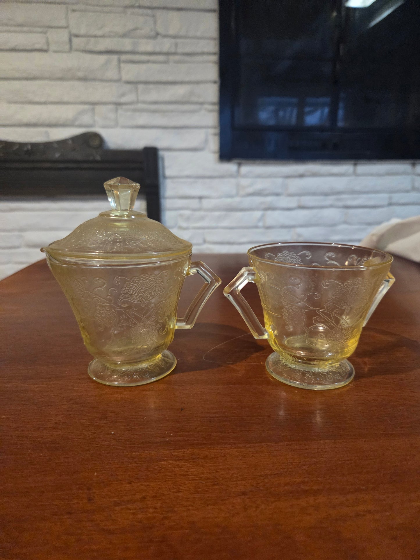1930s Hazel Atlas Yellow FLORENTINE No 2 Poppy Depression Glass Sugar Bowl w/lid and Creamer set