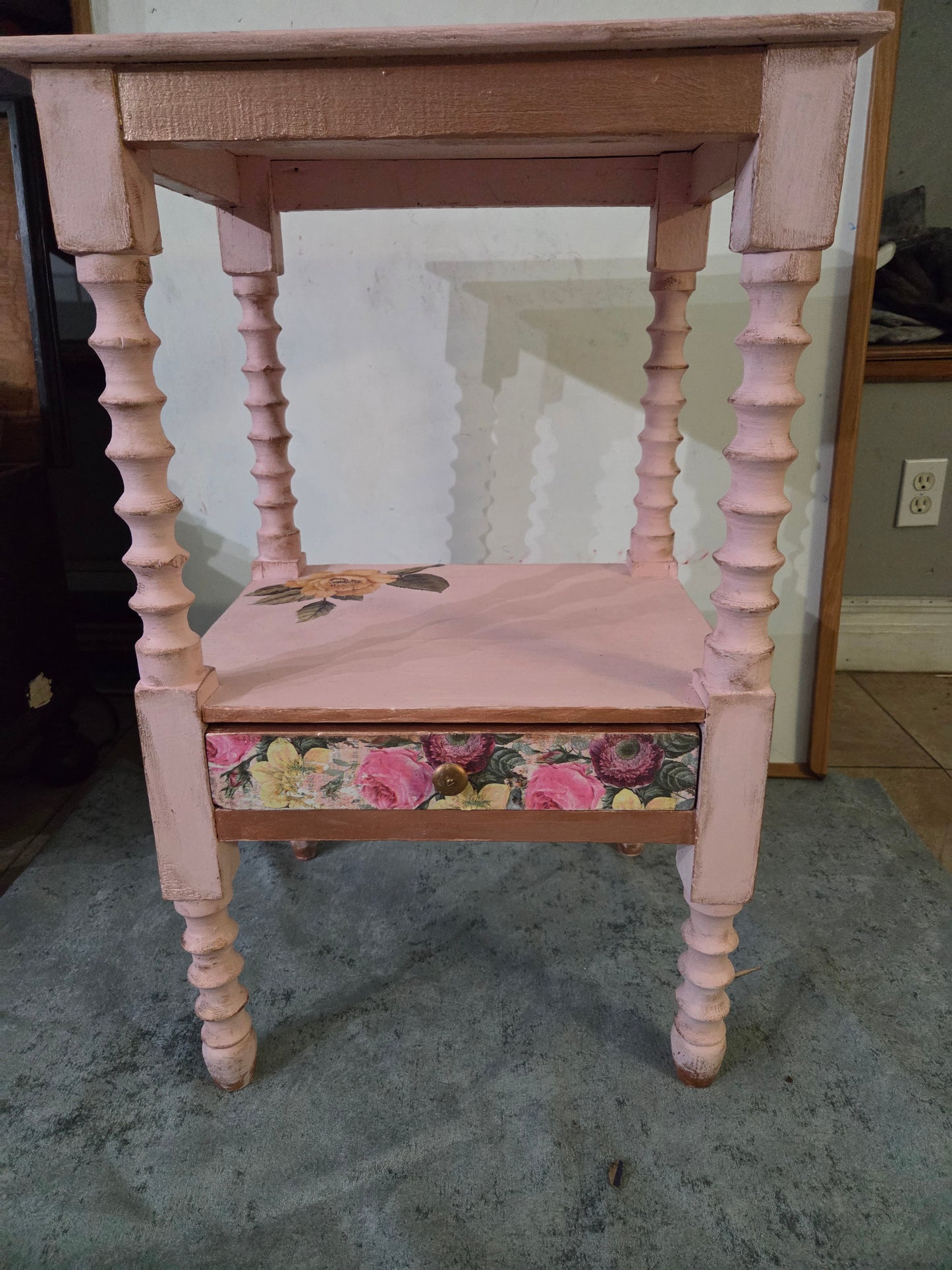Sweet Cottage Style Vintage Side Table